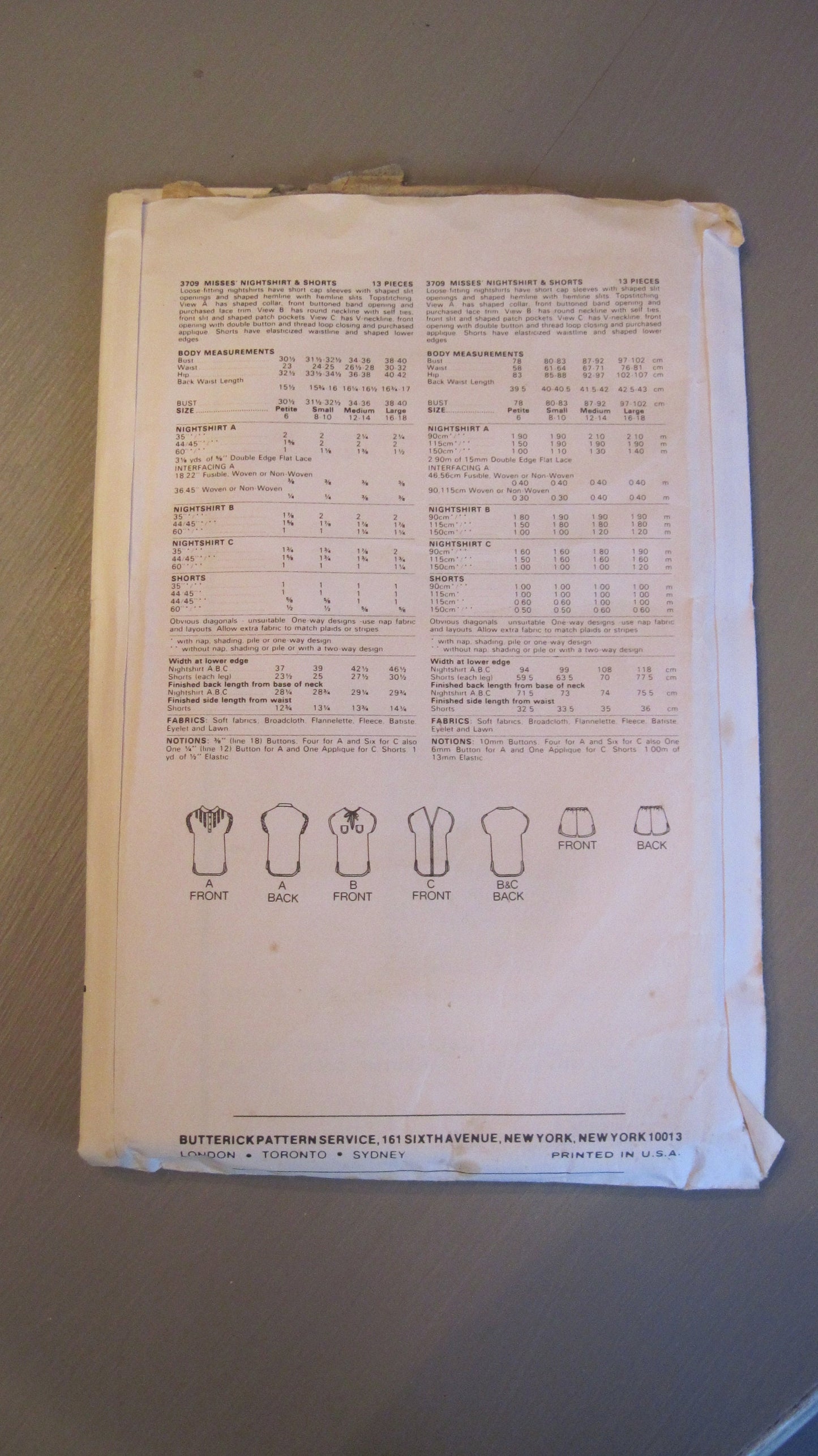 Vintage Butterick Women's Nightshirt - Size medium (12-14)